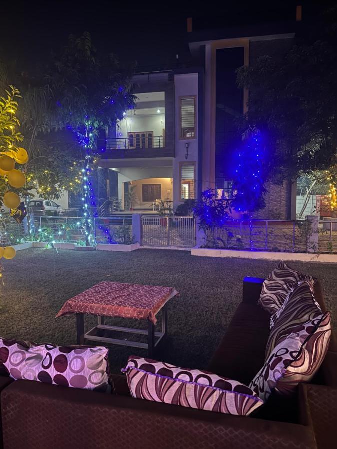 Kaashi Flora - Luxury 3Bhk Vila Varanasi Exterior foto